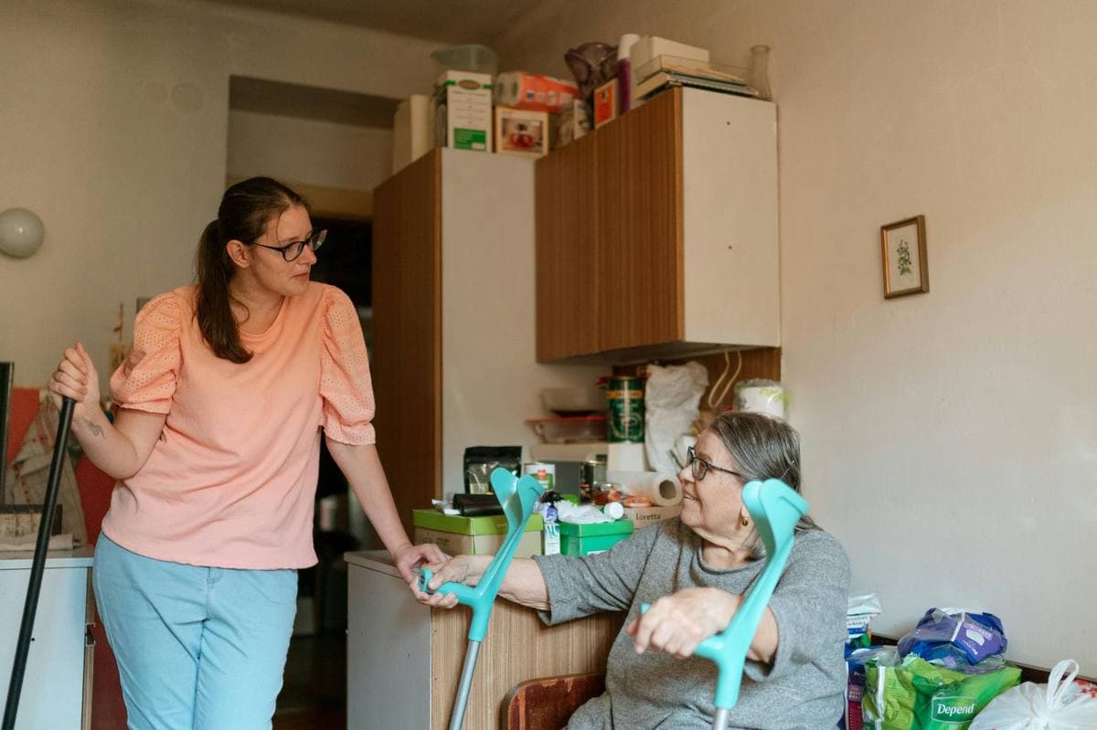 PSW caregiver assisting client